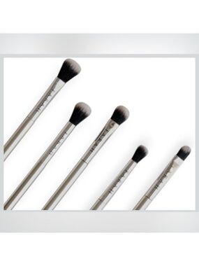 F.A.R.A.H. Makeup Eye Brush Set Silver